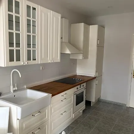 Apartment Aan Boulevard En Zwembad